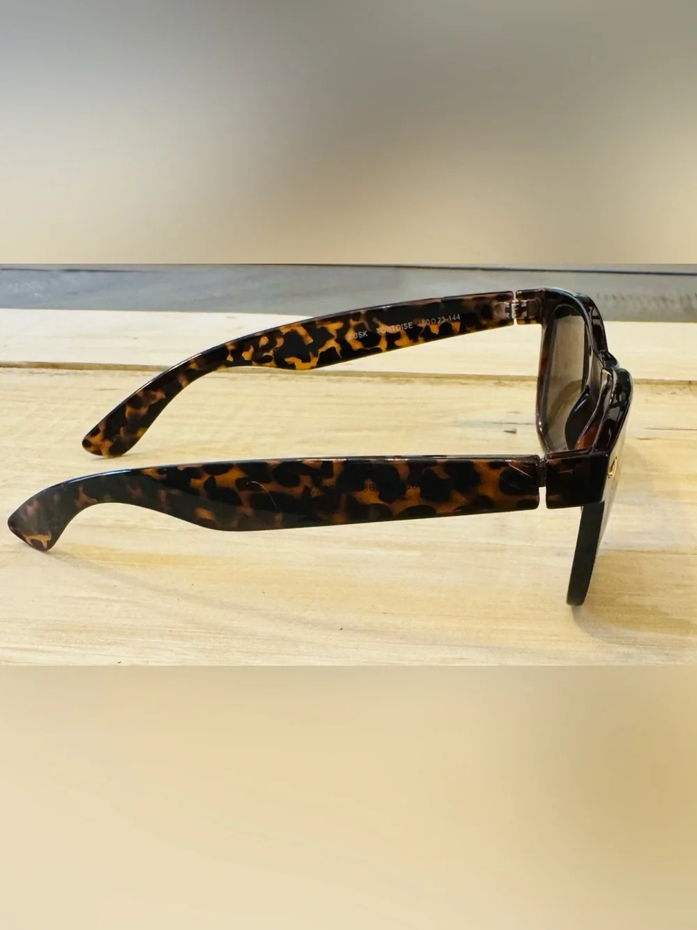Lucky Brand Dusk Tortoise Cat 3 Sunglasses Brown Tortoise Frames